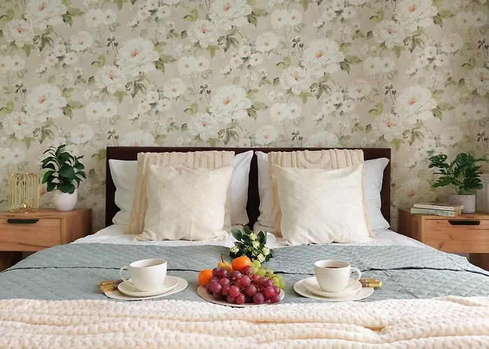 With Mountain View In Apartment *